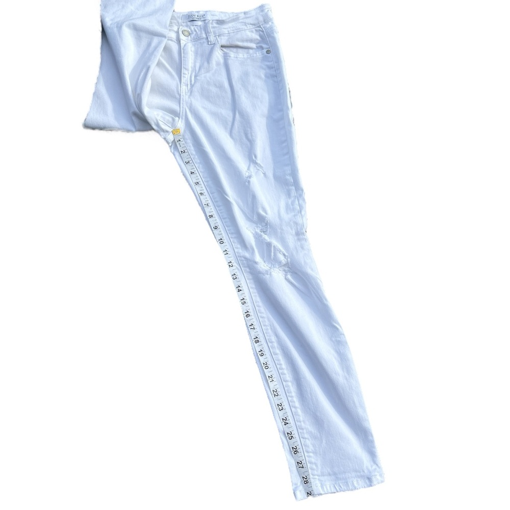 Judy Blue Women’s Size 7/28 Boyfriend Fit Distressed White Jeans EUC - Picture 2 of 9